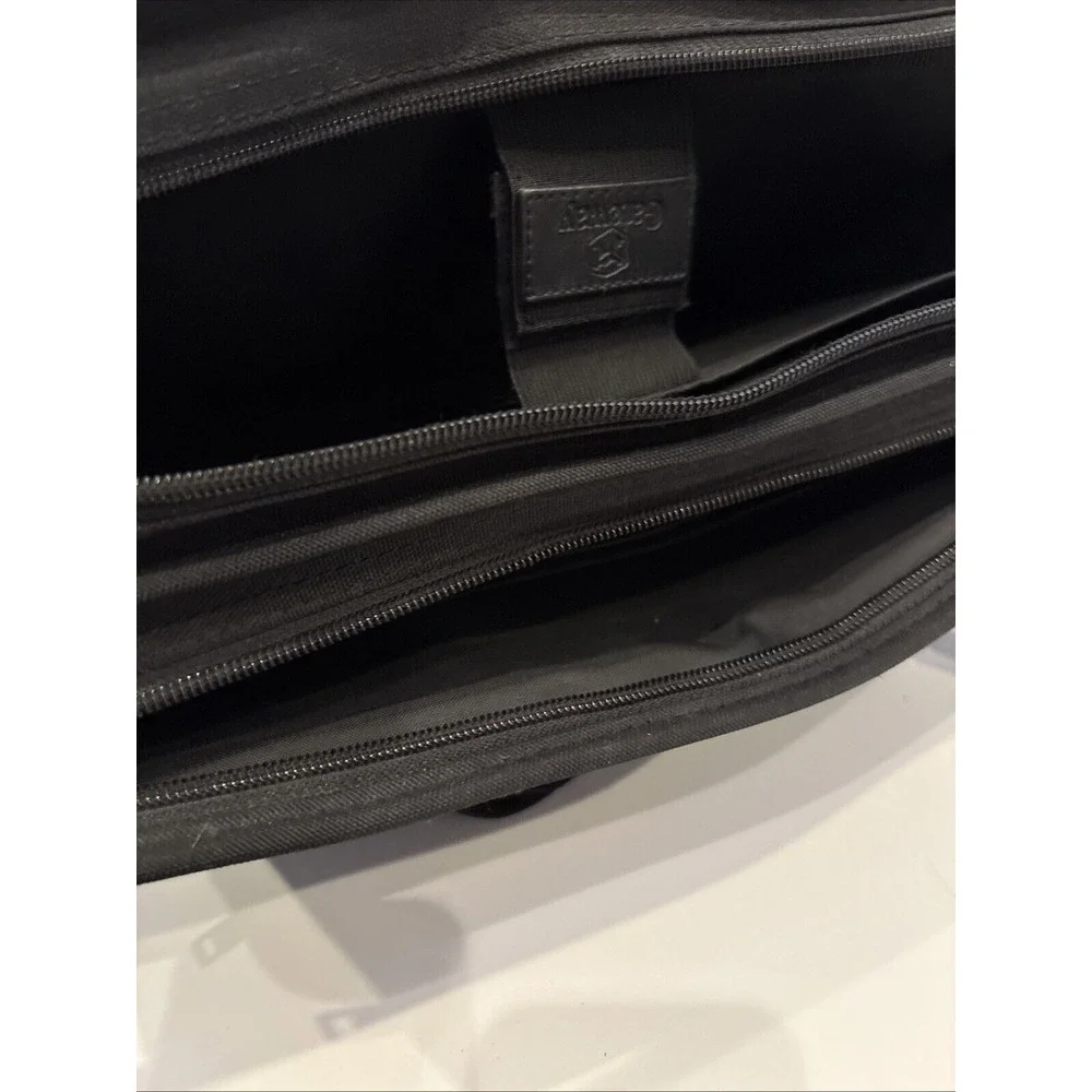 NWOT Gateway Laptop Notebook Bag Carry Case Messenger Black‎ Breifcase